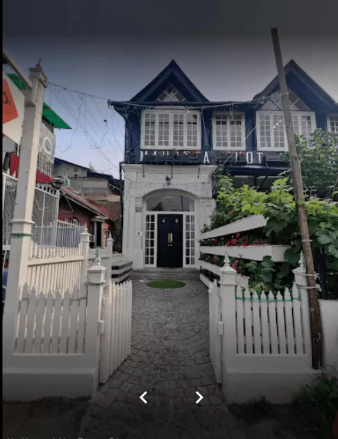 Chaai Jai Cafe Top 10 café Srinagar Kashmir