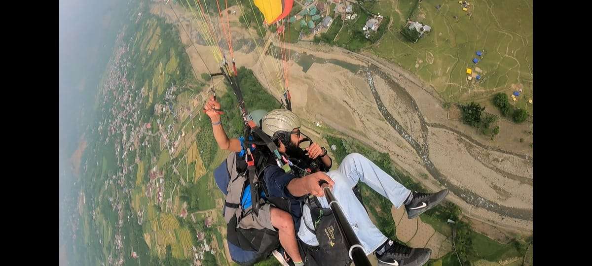 Srinagar paragliding photo, Travel my Kashmir