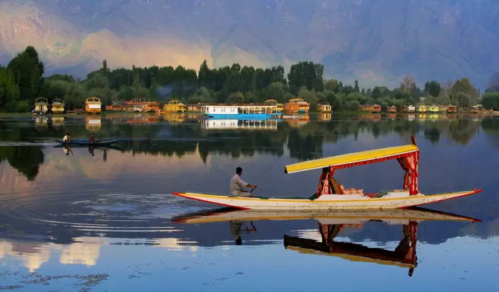 shikara booking dal lake