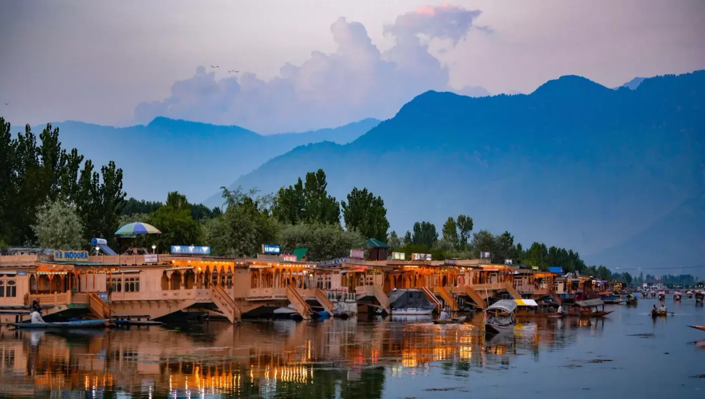 History of Houseboats in Srinagar