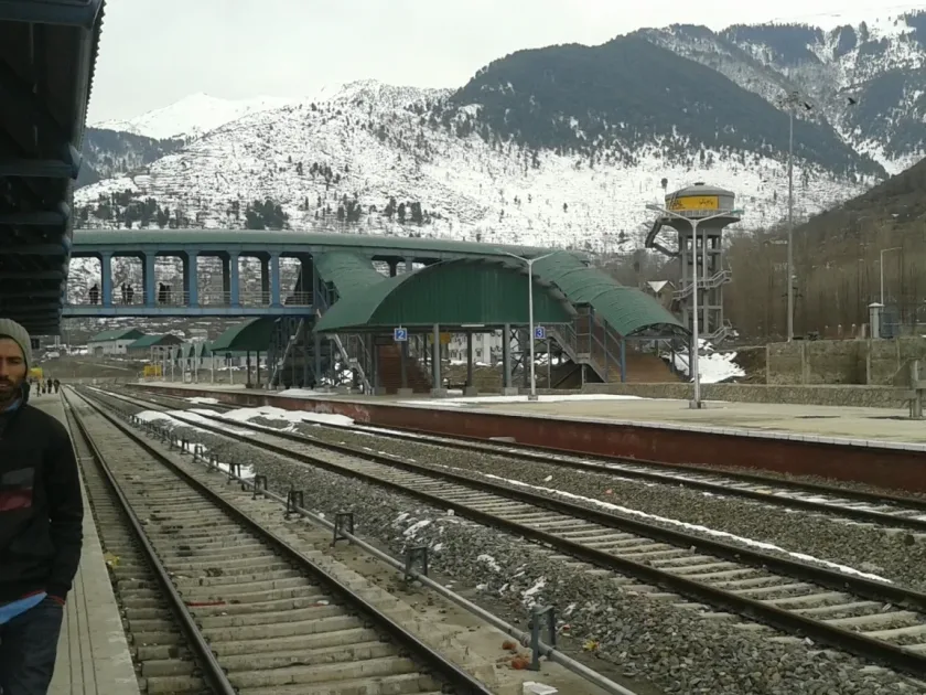 Srinagar to Banihal train- Travel My Kashmir