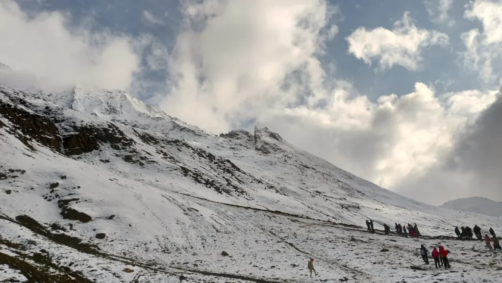places to visit in Sonmarg- Zero point