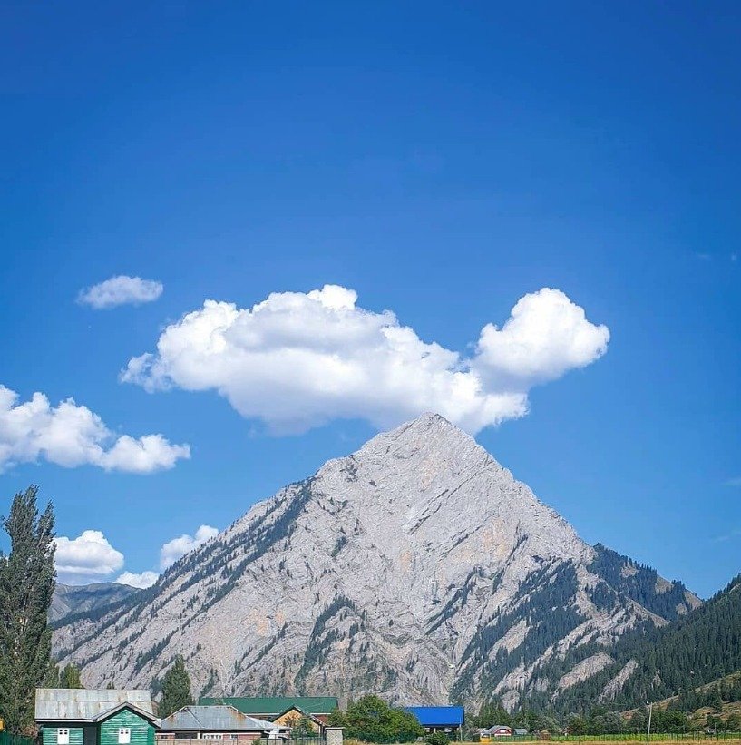 Habba Khatoon Peak