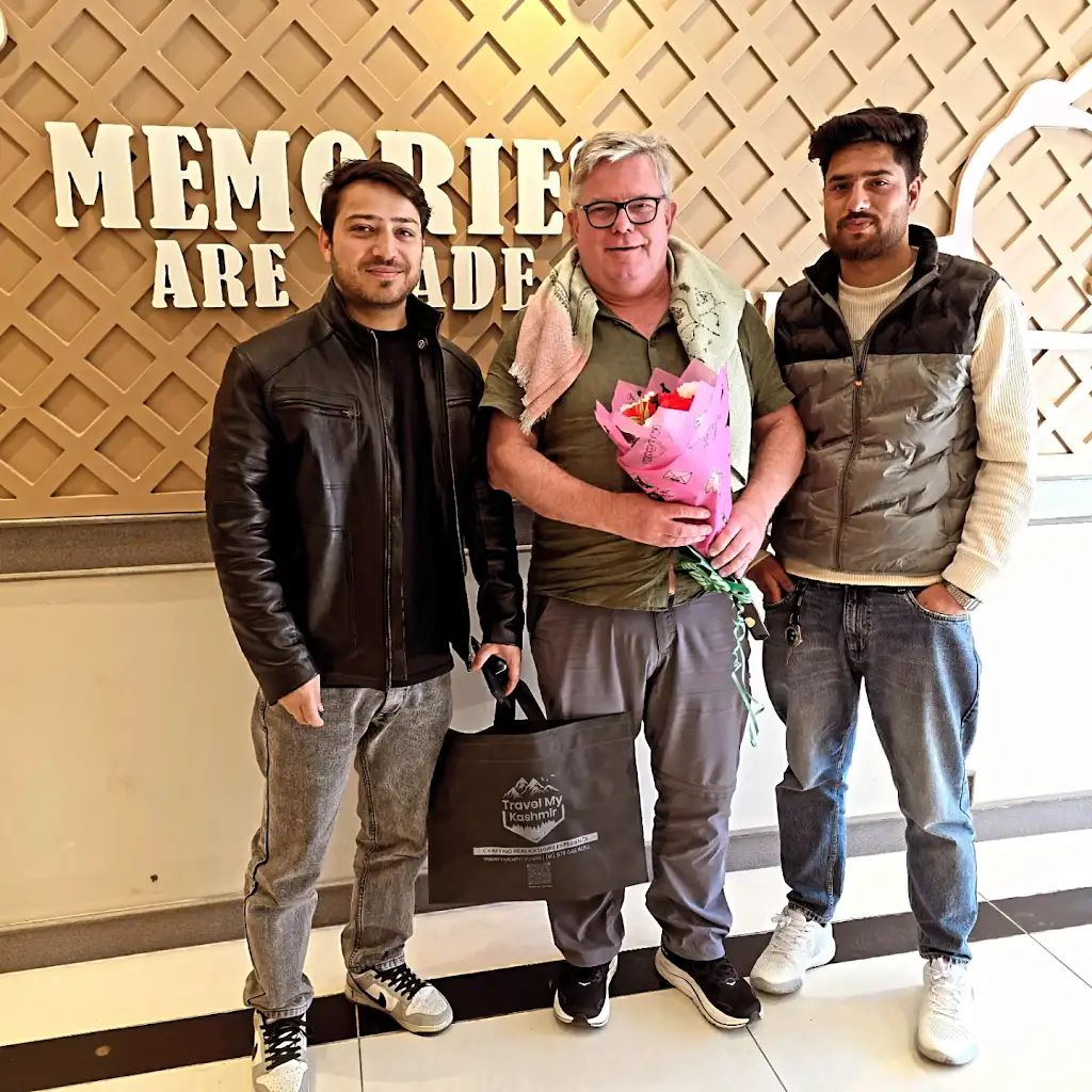 How We Managed a Foreign Senior Solo Kashmir Trip - Travel My Kashmir