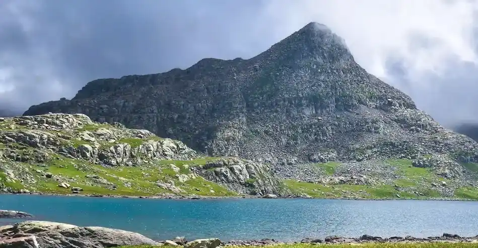 A view of Patalwansar Lake - Gurez valley trek
