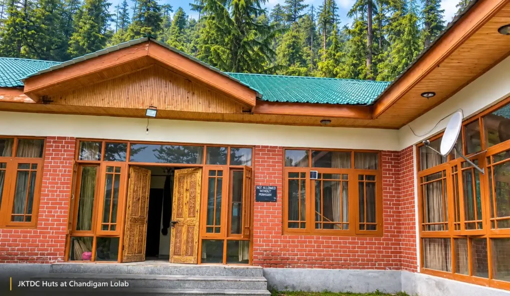 JKTDC Huts in Chandigam Lolab valley