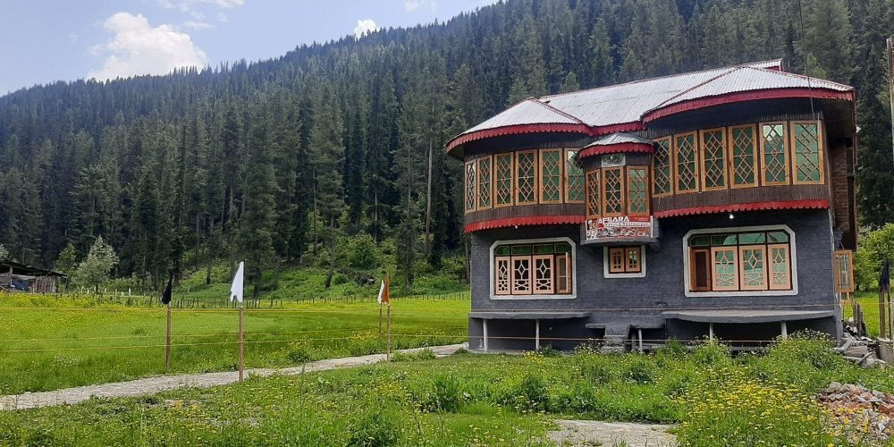 Afsara Hotel in Gurez background view