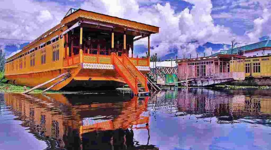 Group Tour Packages Kashmir-shikara booking