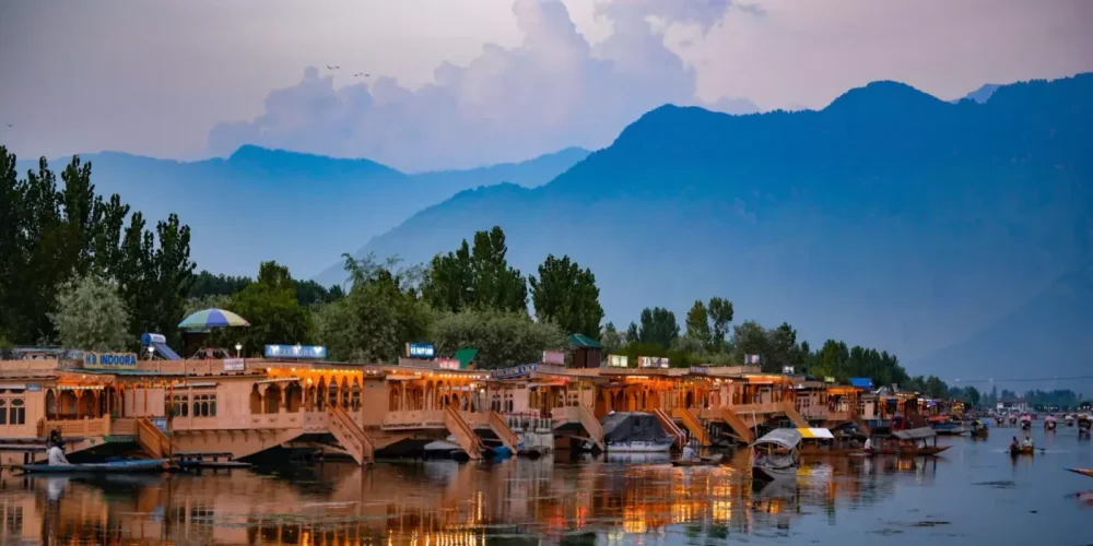 History of Houseboats in Srinagar