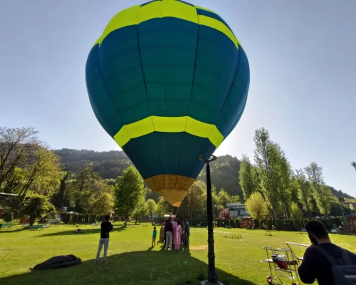 Hot-air-balloon-Srinagar : activities in Kashmir