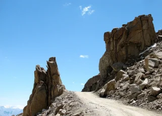 Khardungla Pass- Places to visit in Ladakh Khardungla Pass- Places to visit in Ladakh