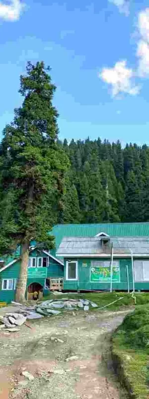 Tourist-Bungalow-Alambal-Gulmarg-1