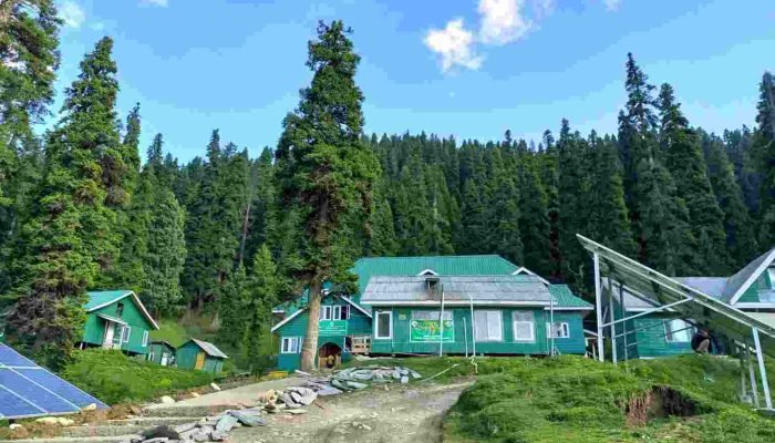 Tourist-Bungalow-Alambal-Gulmarg-1