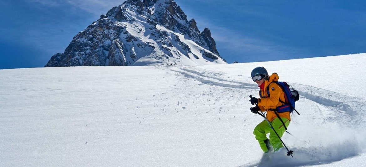 Skiing in Gulmarg